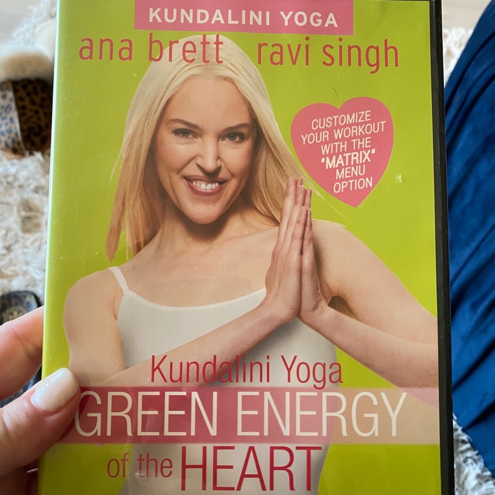 Kundalini Yoga DVD - Ana Brett & Ravi Singh
